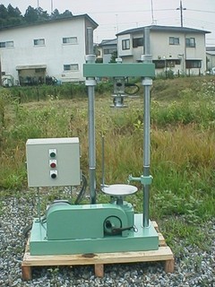 電動スクリュー式加圧試験機(一軸・CBR・マーシャル・圧裂)